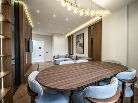 3-комн. новостройка - м. 28 мая - 120 м²