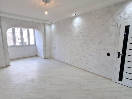 2 otaqlı köhnə tikili - Azadlıq Prospekti m. - 75 m²