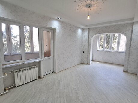 2 otaqlı köhnə tikili - Azadlıq Prospekti m. - 75 m²