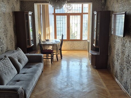 Объявление №5994452 - Баку, м. Низами, 3-комн., 70 м², 4/5 этаж