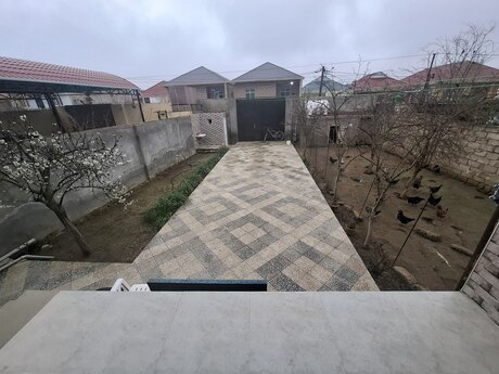 4 otaqlı həyət evi/bağ evi - Zabrat q. - 100 m²
