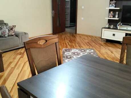 5 otaqlı köhnə tikili - Əhmədli q. - 120 m²