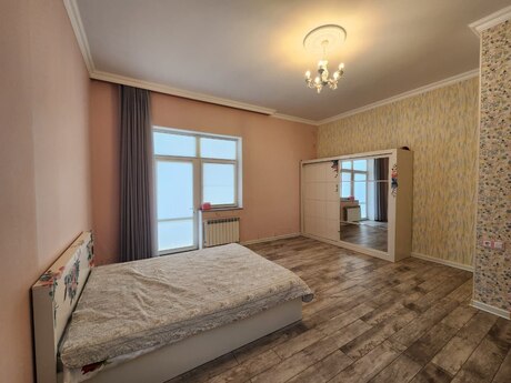 House with Garden, Villa For Rent