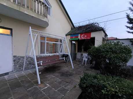 6 otaqlı həyət evi/bağ evi - Mərdəkan q. - 200 m²