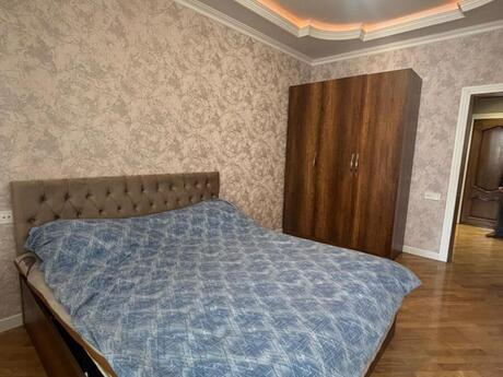 4 otaqlı yeni tikili - Nəsimi r. - 175 m²
