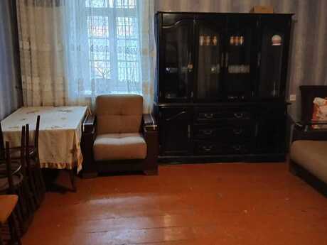3 otaqlı köhnə tikili - Bayıl q. - 70 m²