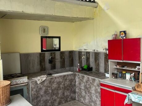 6 otaqlı həyət evi/bağ evi - Biləcəri q. - 160 m²
