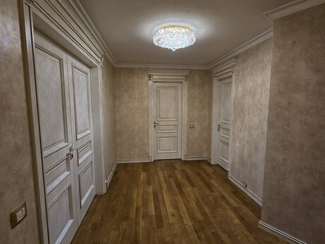 Nəriman Nərimanovda 4 otaqlı yeni tikili mənzil satılır, 205 m², 750 000 AZN, şəkil 5 / 12