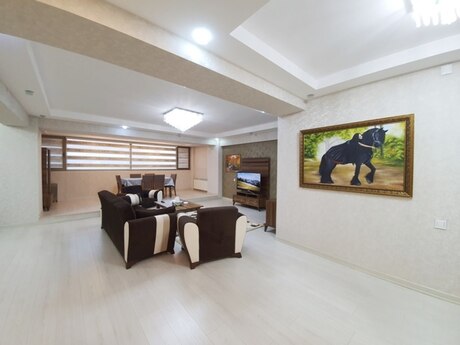 3 otaqlı köhnə tikili - 28 May m. - 105 m²