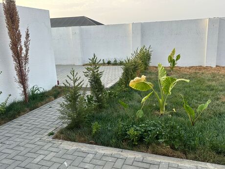 House with Garden, Villa For Sale