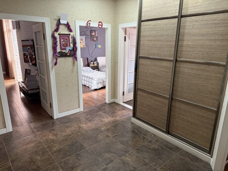 Satılır 3 otaqlı yeni tikili 100 m², 8 Noyabr m.
