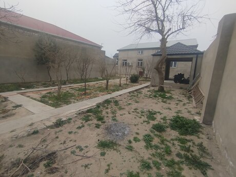 6 otaqlı həyət evi/bağ evi - Mərdəkan q. - 190 m²