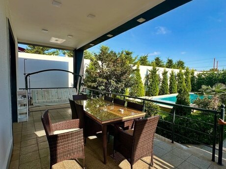 4 otaqlı həyət evi/bağ evi - Mərdəkan q. - 250 m²