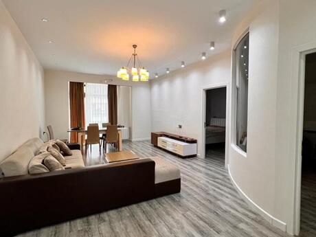 3 otaqlı yeni tikili - 8 Noyabr m. - 110 m²