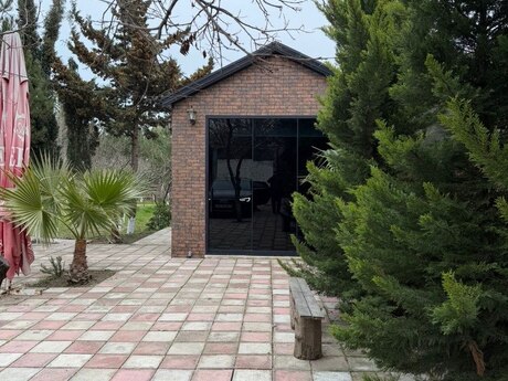 Satılır 4 otaqlı həyət evi/bağ evi 192 m², Binəqədi r.