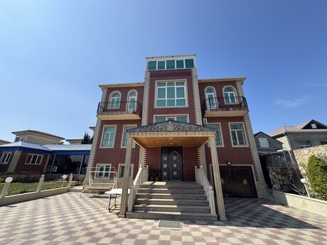 6 otaqlı həyət evi/bağ evi - Badamdar q. - 357 m²
