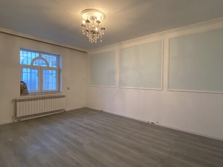 5 otaqlı həyət evi/bağ evi - Binəqədi q. - 200 m²
