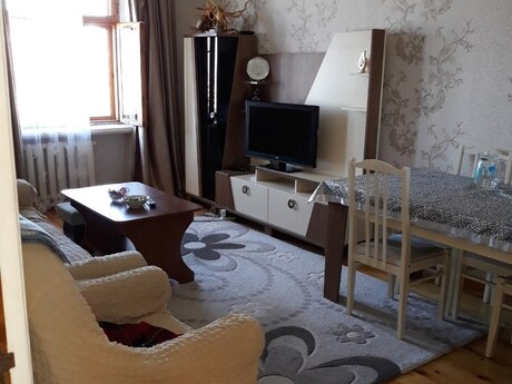 3 otaqlı köhnə tikili - Xalqlar Dostluğu m. - 80 m²