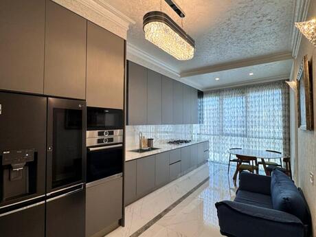 4 otaqlı yeni tikili - Nizami m. - 165 m²