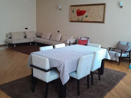 3-room apartment, 171 m², 8 Noyabr: 450 000 ₼ 2