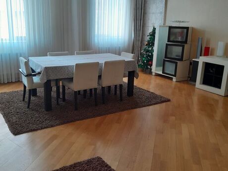 3-room apartment, 171 m², 8 Noyabr: 450 000 ₼ 5