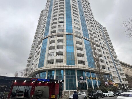 Satılır 6 otaqlı yeni tikili 250 m², Yasamal q.