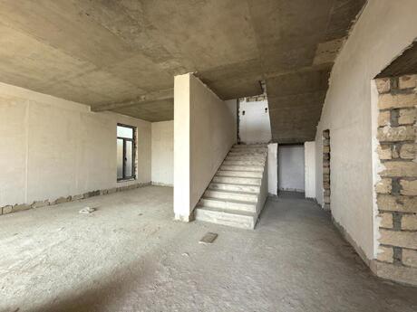 6 otaqlı həyət evi/bağ evi - Badamdar q. - 367 m²