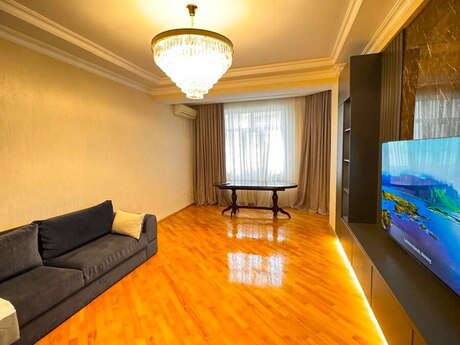 3-комн. новостройка - м. Нариман Нариманов - 150 м²