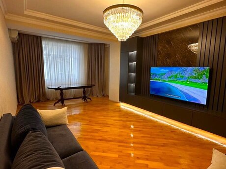 Elan №5996066 - Bakı, Nəriman Nərimanov m., 3 otaqlı, 150 m², 5/18 mərtəbə