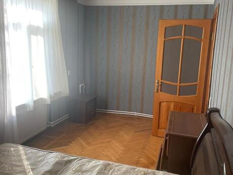 2 otaqlı köhnə tikili - Elmlər Akademiyası m. - 50 m²