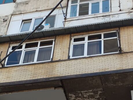 3 otaqlı köhnə tikili - Yeni Günəşli q. - 85 m²