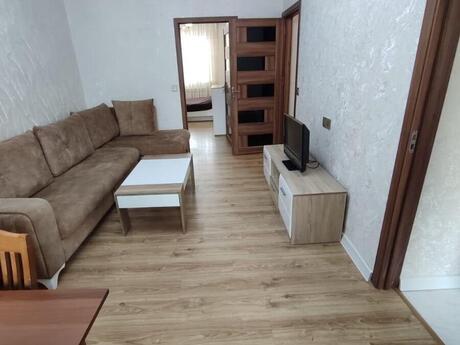 Elan №5996232 - Bakı, Memar Əcəmi m., 2 otaqlı, 60 m², 4/5 mərtəbə