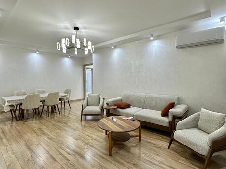 Объявление №5996532 - Баку, м. 8 ноября, 3-комн., 150 м², 10/22 этаж