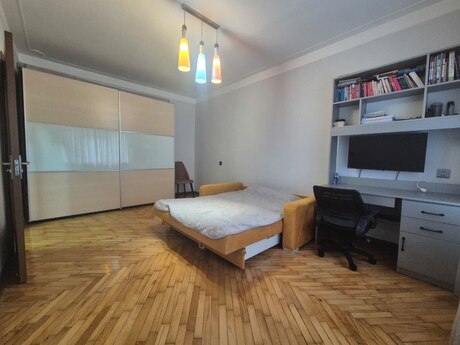 3 otaqlı köhnə tikili - Səbail r. - 90 m²