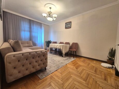 3 otaqlı köhnə tikili - Səbail r. - 90 m²
