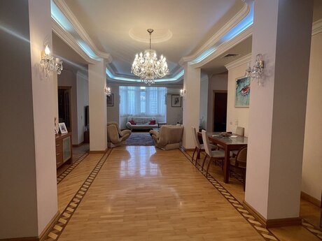 6 otaqlı yeni tikili - İnşaatçılar m. - 220 m²