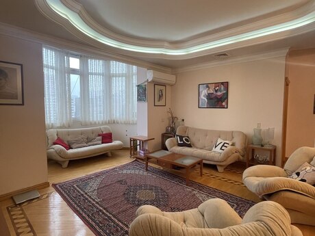 6 otaqlı yeni tikili - İnşaatçılar m. - 220 m²