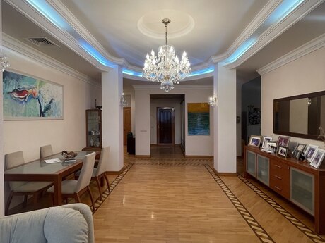 6 otaqlı mənzil, 220 m², İnşaatçılar: 369 000 ₼ 5