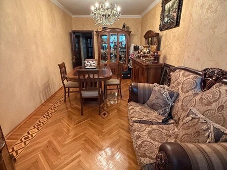 5 otaqlı köhnə tikili - Azadlıq Prospekti m. - 120 m²