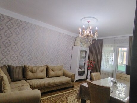 3 otaqlı köhnə tikili - Yeni Günəşli q. - 70 m²