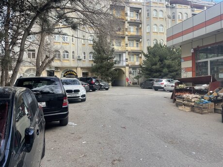 Satılır 4 otaqlı yeni tikili 147 m², Həzi Aslanov q.