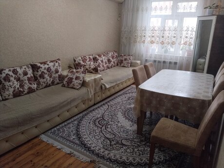 Satlr 2 otaql khn tikili 54 m, Hzi Aslanov m.