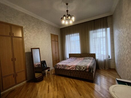 2 otaqlı köhnə tikili - Sahil m. - 80 m²