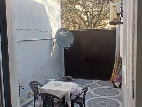 Satılır 2 otaqlı həyət evi/bağ evi 90 m², Biləcəri q.