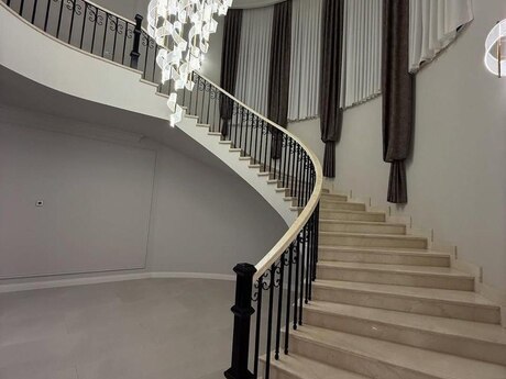 House with Garden, Villa For Rent