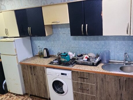 5 otaqlı köhnə tikili - Yeni Günəşli q. - 120 m²