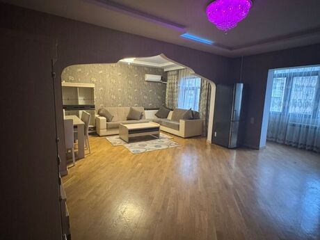 5 otaqlı köhnə tikili - Yeni Günəşli q. - 110 m²