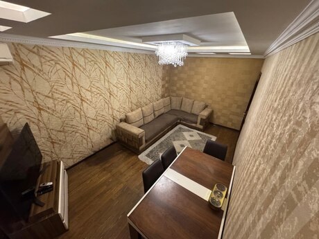 Elan №5997306 - Bakı, Qaraçuxur q., 3 otaqlı, 85 m², 7/9 mərtəbə