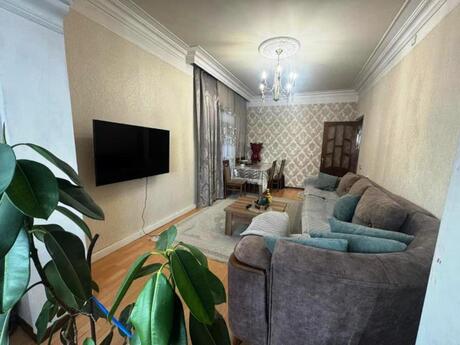 4 otaqlı köhnə tikili - Neftçilər m. - 100 m²