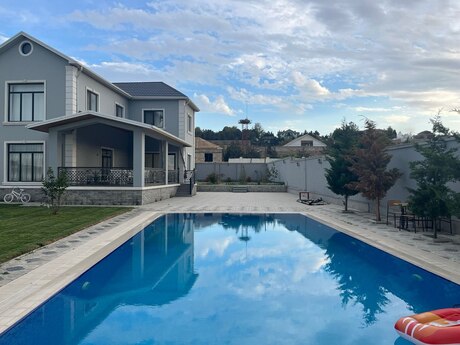 6 otaqlı həyət evi/bağ evi - Novxanı q. - 280 m²